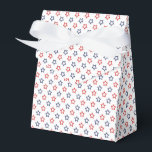 Caixinha De Lembrancinhas Estrelas Patrióticas<br><div class="desc">Esta caixa de lembrancinhas é mostrada com uma estampa de estrelas vermelhas,  brancas e azuis. 
Escolha entre muitos estilos,  personalize este item ou compre como está.




Estampa Licenciada</div>