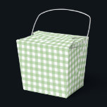 Caixinha De Lembrancinhas Faye e Lauren Green Classic Xadrez<br><div class="desc">Apresentando as nossas encantadoras e clássicas caixas de xadrez, a maneira perfeita de expressar gratidão ao seu casamento, aniversário ou convidados de eventos corporativos. Estas caixas de favor personalizadas fazem com que seus convidados se sintam especiais e deixem uma impressão duradoura. Cada caixa de favoritos possui dimensões de 4 polegadas...</div>