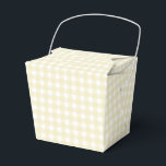 Caixinha De Lembrancinhas Faye e Lauren Pastel Yellow Gingham<br><div class="desc">Apresentando nossas encantadoras caixas de favoritos desenhadas por gingham, a maneira perfeita de expressar gratidão ao seu casamento, aniversário ou convidados corporativos. Estas caixas de favor personalizadas fazem com que seus convidados se sintam especiais e deixem uma impressão duradoura. Cada caixa de favoritos possui dimensões de 4 polegadas de largura,...</div>