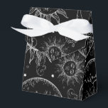 Caixinha De Lembrancinhas Festa das Estrelas da Lua Celestial da Magia Negra<br><div class="desc">Personalizar para qualquer evento. Itens correspondentes disponíveis.</div>