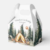 Festa de aniversário russa de Camping Mountain