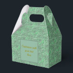 Caixinha De Lembrancinhas Flores de Margarida Verde Arte da Natureza Persona<br><div class="desc">Flores de margarida verde pálido suaves e calmantes padrão de arte da natureza por Susan.  Personalize com o seu texto.  Por favor,  visite Smilin' Eyes Treasures para mais cartões e presentes temáticos de flores,  animais e natureza.</div>