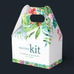 Caixinha De Lembrancinhas Flores tropicais coloridas aquarelas<br><div class="desc">Este boneco de casamento design exude uma vibração tropical com flores tropicais pintadas à mão e deixa a borda colocada sobre um fundo branco. A sensação acolhedora desta design faz dela a adição perfeita a qualquer casamento.</div>