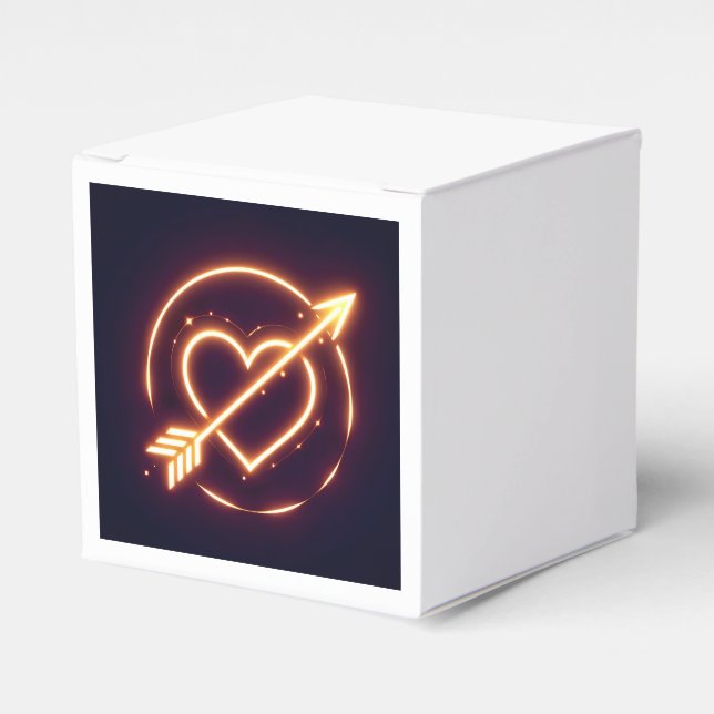 Caixinha De Lembrancinhas glowing image of a heart with cupid's arrow (Frente)