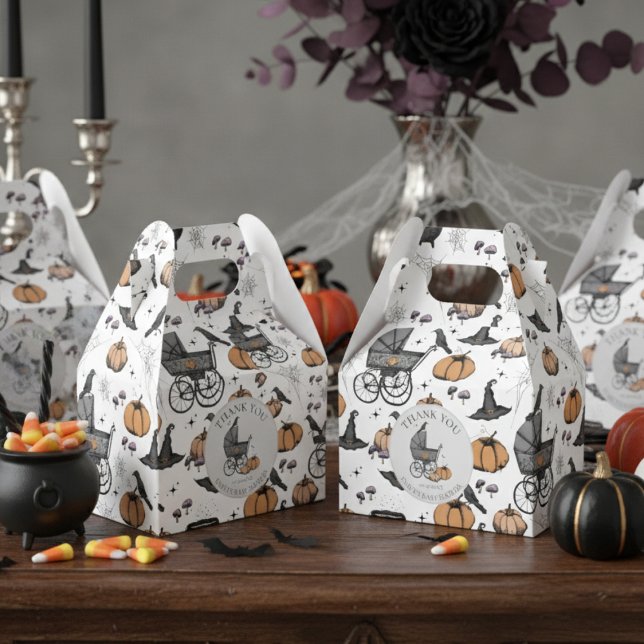 Caixinha De Lembrancinhas Halloween de Carruagem de Bebê Vitoriana do Gótico (Cute Gothic Halloween Baby Shower Favor Boxes in White. Spooky Vintage Baby Carriage Pumpkins Bats)