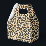 Caixinha De Lembrancinhas Impressão de leopardo<br><div class="desc">Esta caixa de lembrancinhas para festa é mostrada em uma moderna impressão de leopardo safari.
Cores em tons de bege e marrom.
Personalize este item ou compre como mostrado.
Imagem de estoque</div>