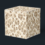 Caixinha De Lembrancinhas Impressão Leopardo<br><div class="desc">Esta caixa de favoritos é mostrada em uma versão safari do leopardo moderno. Cores de tons bege e castanho. Personalize este item ou comprar conforme mostrado. Imagem do stock</div>