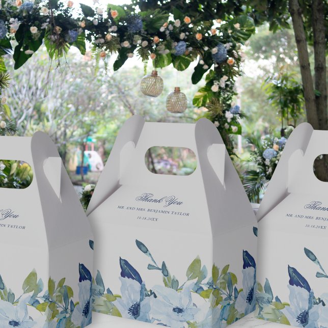 Caixinha De Lembrancinhas Juliette Dusty Blue Floral Casamento Gable Box (These pretty favor boxes feature dusty blue watercolor flowers & an elegant calligraphy script font)