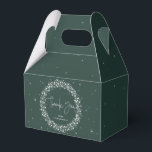 Caixinha De Lembrancinhas Luzes De Espuma Verde Obrigado<br><div class="desc">Uma coroa de Natal de luzes cintilantes contra um fundo verde. A fonte do script "Obrigado" é uma imagem - para que possa ser redimensionada, rotacionada e reposicionada. O resto do texto é perfeitamente editável. Outras cores, diferentes tamanhos/formas da caixa de favoritos e itens de coordenação estão disponíveis na minha...</div>