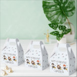 Caixinha De Lembrancinhas Magical HARRY POTTER™ and Hogwarts Birthday<br><div class="desc">Make your little one's celebration truly magical with this personalized Harry Potter favor box. The cup features adorable chibi-style illustrations of Harry, Hermione, and Ron flying on their broomsticks amidst a sprinkle of colorful stars. This party favor can be customized with the birthday child's name and age, creating a special...</div>
