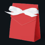 Caixinha De Lembrancinhas Moderno Solid Fiery Red Simple Chic Elegante<br><div class="desc">Moderno Solid Fiery Red Simple Chic Elegant Boxes Boxes apresenta um moderno vermelho sólido. Perfeito para Dia de os namorados,  Dia da Mulher,  Dia de as mães,  festas de aniversário,  aniversário,  casamentos,  chás de fraldas e muito mais. Criado pelo Evco Studio www.zazzle.com/store/evcostudio</div>
