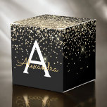 Caixinha De Lembrancinhas Monograma de brilho brilhante Dourado de luxo pret<br><div class="desc">Caixa de Presente Elegante Dourada e Negra. Esta caixa de presentes pode ser personalizada para incluir o seu nome inicial e próprio e fazer um excelente de aniversário, casamento, festa de solteira, chá de panela ou caixa de presentes de chá de fraldas. Entre em contato com o designer para obter...</div>