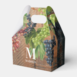 Caixinha De Lembrancinhas Monograma de Madeira e Uvas de Vinha Rústica