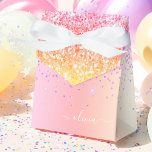 Caixinha De Lembrancinhas Monograma Dourado da Largura Roxa Prosa do Pastel<br><div class="desc">Pastel Rainbow - Dourado, Roxo, Falso Cor-de-rosa Foil Metálico Esfregado Nome do Monograma de Metal e Caixas de Presente do Partido do Papel Inicial Isto faz o doce e perfeito aniversário de 16 anos, casamento, chá de panela, aniversário, chá de fraldas ou festa de solteira para alguém que ama luxo...</div>