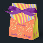 Caixinha De Lembrancinhas Noite de Mehndi 3"l x 1.5"w x 3.25"h<br><div class="desc">Caixa de lembrancinhas personalizadas para Noite de Mehndi, edite o texto você mesmo ao fazer o pedido. Entre em contato comigo para qualquer dúvida sobre a arte.</div>