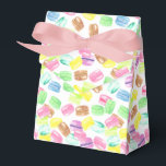 Caixinha De Lembrancinhas Padrão de Macaroon Francês em Aquarela Fofa<br><div class="desc">Padrão de Macaroon Francês Pintado à Mão em Cores de Arco-íris.</div>