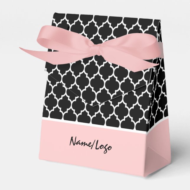 Caixinha De Lembrancinhas Padrão de Quatrefoil Preto e Branco Monograma (Frente)