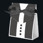 Caixinha De Lembrancinhas Padrinho de casamento Tuxedo 🎩 melhor presente pa<br><div class="desc">Padrinho de casamento Tuxedo 🎩 "Melhor Homem Dotado", Festa de casamento de Na moda, faça seus padrinhos de casamento e o melhor homem se sentirem especiais com essas elegantes caixas de propinas de terno! 🎩 uma maneira perfeita de apresentar pequenos presentes, guloseimas ou guardas personalizados no seu casamento. Estas caixas...</div>