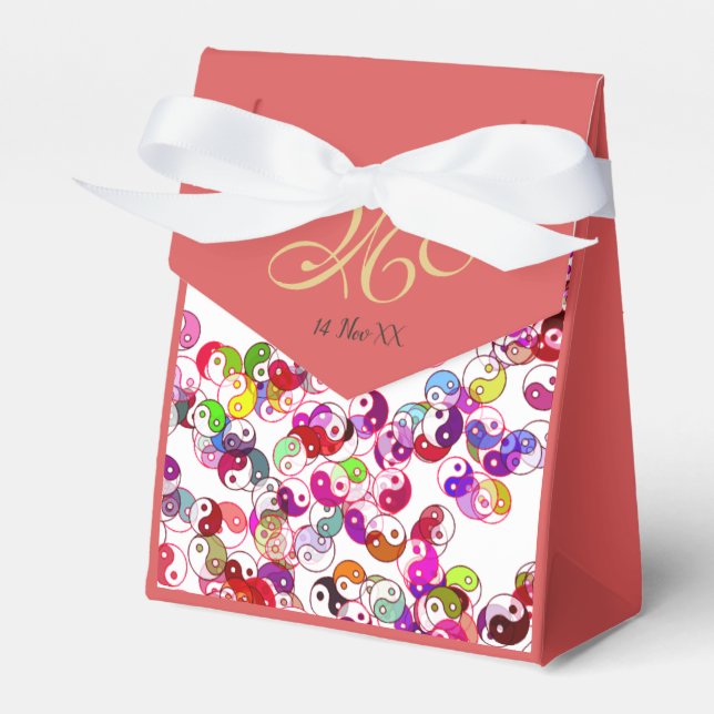 Caixinha De Lembrancinhas Pêssego Personalizado Elegante Monograma Dourado Y (Frente)