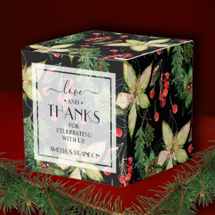 Caixinha De Lembrancinhas Poinsettias e Frutas Vermelhas no Natal Preto