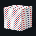 Caixinha De Lembrancinhas Pontos<br><div class="desc">Esta caixa de lembrancinha é mostrada em uma estampa de pontos vermelhos,  brancos e azuis.  
Escolha entre muitos estilos,  personalize este item ou compre como está.




Estampa Licenciada</div>