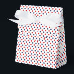 Caixinha De Lembrancinhas Pontos<br><div class="desc">Esta caixa de favor de presente é mostrada em uma impressão de pontos vermelhos,  brancos e azuis.  
Escolha entre muitos estilos,  personalize este item ou compre como está.




Impressão Licenciada</div>