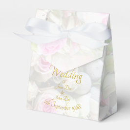 Caixinha De Lembrancinhas Presente de casamento - Noiva com buquê de casamen