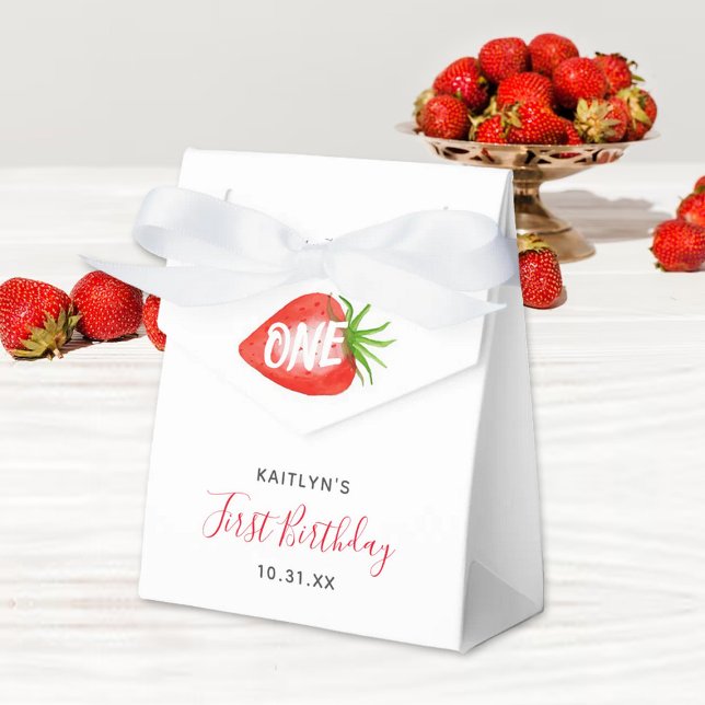 Caixinha De Lembrancinhas Primeiro aniversario de morango Docinho (Criador carregado)