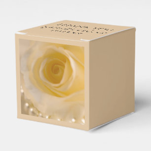 Caixinha De Lembrancinhas Rosa branco e pérolas que Wedding
