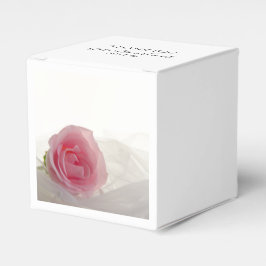 Caixinha De Lembrancinhas Rosa Rosa no Casamento Branco