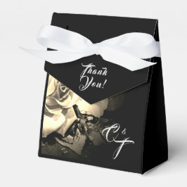 Caixinha De Lembrancinhas Rosas Elegantes Sepia e Casamento Negro