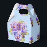 Caixinha De Lembrancinhas Shabby Blue Pansy Floral Weding Cake Favor Box<br><div class="desc">Chique Blue Pansy Dot Pansy Floral Tea Party Cake Favor Boxes. Projetado a partir de uma das minhas pinturas aquáticas.</div>