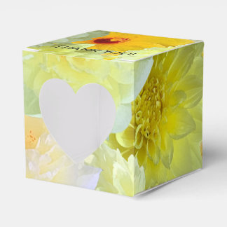 Caixinha De Lembrancinhas Simple Yellow Floral Watercolor Heart Cutout Cube