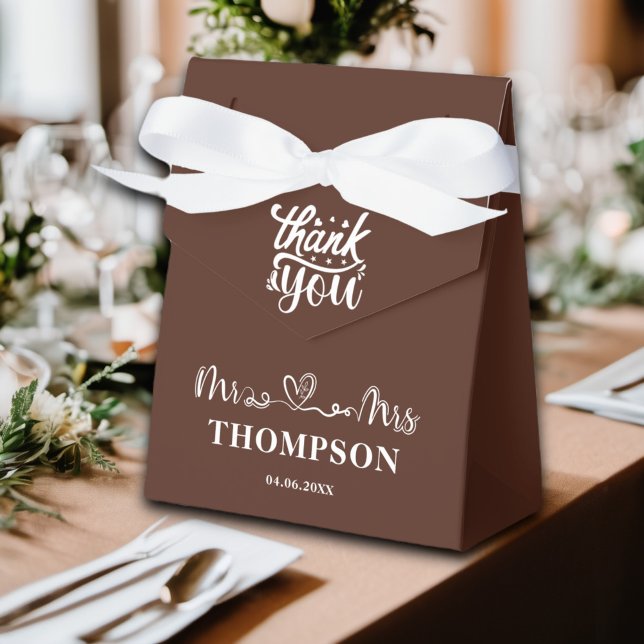 Caixinha De Lembrancinhas Sr e Sra Elegante Simples | Marrom (Criador carregado)