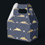 Caixinha De Lembrancinhas Tema de golfinho naval azul e dourado vintage<br><div class="desc">Caixas de favor com um golfinho dourado vintage com um padrão de rede de pérolas azuis e douradas.</div>