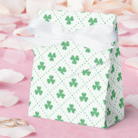Caixinha De Lembrancinhas Tendência do padrão de proteção elegante 3x1.5x3.2<br><div class="desc">Encantadora e compacta, estas Caixas de Favoritos de Padrões de Tendência de Tendência de Tendência de Tendência de Trevo de Trevo de Trevo de Trevo Legante medem 3x1, 5x3, 25 polegadas. Apresentando um delicado design de trevo, eles são perfeitos para casamentos, chás e Ruas. Comemorações do Dia de Patrick. Ideal...</div>