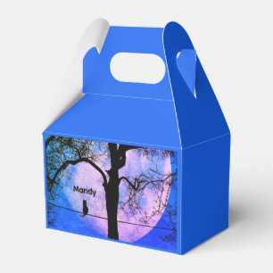 Caixinha De Lembrancinhas Um gato preto em um nome de lua cheia com fio