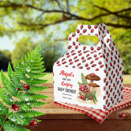 Caixinha De Lembrancinhas Uma Pequena Damibuta Bonita Está A Caminho Do Chá 