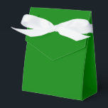 Caixinha De Lembrancinhas Verdadeiro Verde<br><div class="desc">A psicologia colorida do verde é uma cor legal que simboliza a natureza e o mundo natural. Talvez por causa das suas fortes associações com a natureza,  se pense frequentemente que o verde representa tranquilidade,  boa sorte,  saúde e ciúmes.</div>