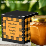 Caixinha De Lembrancinhas Verificação de Buffalo - Laranja e Preto - Clássic<br><div class="desc">Caixa de seleção de laranja clássico e búfalo preto. O texto em ambos os lados da caixa é personalizável. Se você usar o botão/ferramenta 'editar design', também poderá adicionar suas próprias imagens/fotos. Outras formas de cores disponíveis. Consulte Coleção de todos os tamanhos de caixas e cores de verificação de búfalos...</div>