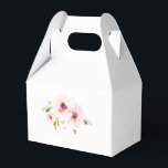Caixinha De Lembrancinhas Vintage Floral Obrigado<br><div class="desc">Traga o charme do eterno para o seu evento com estas caixas de favor florais vintage. Apresentando um padrão lindamente desenhado de flores pintadas à mão em rosa macio, elas são perfeitas para adicionar um toque elegante e aconchegante a casamentos, festas ou celebrações especiais. Um na moda e uma maneira...</div>