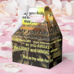 Caixinha De Lembrancinhas WISH Favor Box por Adiela Akoo<br><div class="desc">WISH Favor Box da Poeta Adiela Akoo - 'Desejo-lhe... Que você RENOVE. Que tenha alegria, paz e felicidade onde quer que vagueie. Que você sempre tenha um lugar especial para ligar para CASA. Que você siga seu coração e viva seus sonhos. Que seu SPIRIT Soar. Que chame estrelas, mire MAIS...</div>