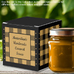 Caixinha De Lembrancinhas Xadrez de Búfalo - Dourado e Preto - Clássico<br><div class="desc">Caixa de lembrança xadrez de búfalo dourado caramelo clássico e preto. O texto em ambos os lados da caixa é personalizável. Se você usar o botão/ferramenta 'editar design', também poderá adicionar suas próprias imagens/fotos. Outras opções de cores disponíveis. Veja a Coleção de todos os tamanhos de caixas e cores xadrez...</div>