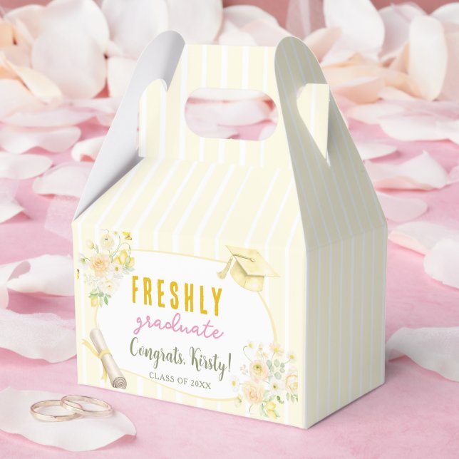 Caixinha De Lembrancinhas Yellow Stripes Lemons and Flowers Graduation (Casamento)