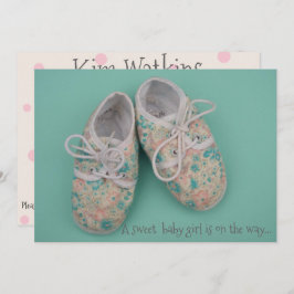 Calçado pastel bonito convite para chá de menina