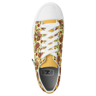 Calçados frondosos da panda vermelha