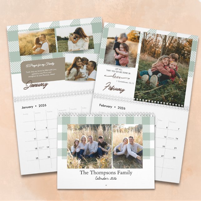 Calendário Bible Verse Sage Green Buffalo Plaid Family Photo (Criador carregado)