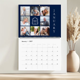 Calendário Colagem de Fotos de Família Monograma Crista Azul