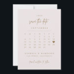 Calendário de Foto de Cartão de Salvamento de Cora<br><div class="desc">Este cartão de foto de anúncio de casamento minimalista e moderno para salvar a data é a maneira perfeita de informar seus amigos e familiares sobre o seu próximo casamento. Para mover o coração para a data do seu casamento,  selecione o botão 'editar usando a ferramenta de design'.</div>