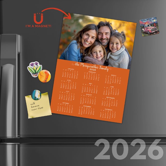 Calendário de Fotos de Feriado Laranja Moderno Que (2026 Modern Burnt Orange Holiday Photo Calendar Cards with Envelopes)